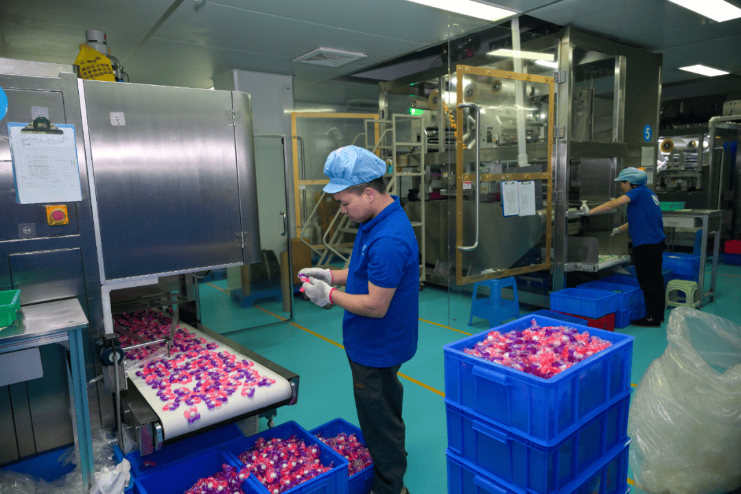 ！番禺“厂二代”逆袭记开元棋牌从困境到爆发(图4)